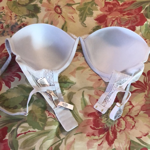 VICTORIA SECRET Size 34DD Incredible Plunge PushUp Lace Pad Underwire $68 NEW - Picture 12 of 13